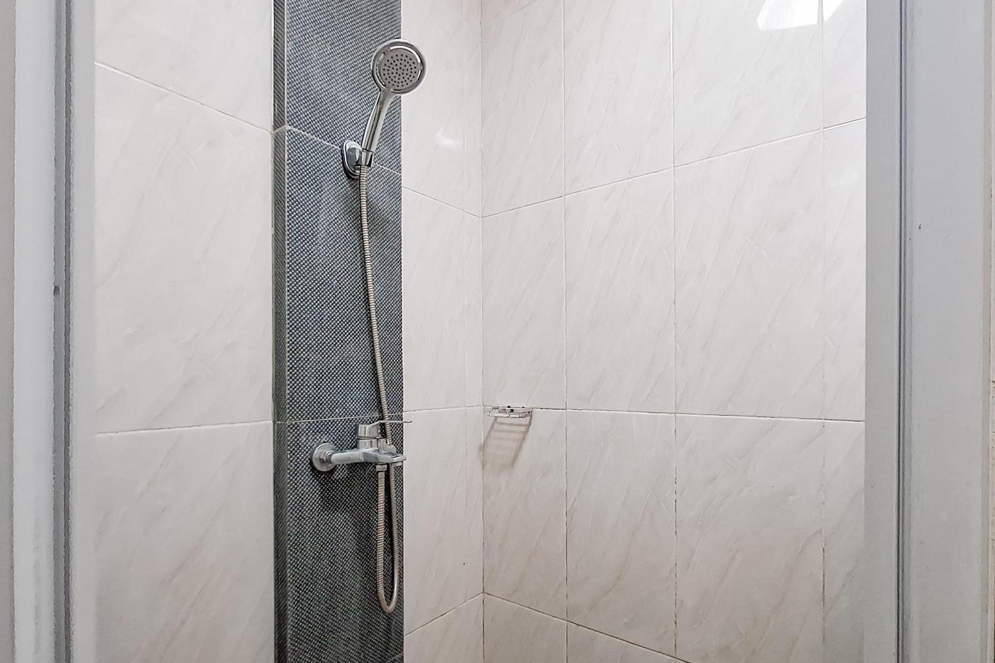Urbanview Hotel Tridaya Cisarua Puncak Luaran gambar
